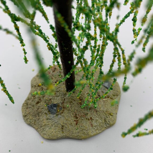 Lemax 2001 Weeping Willow Tree 9 inches in Package - Picture 4 of 6